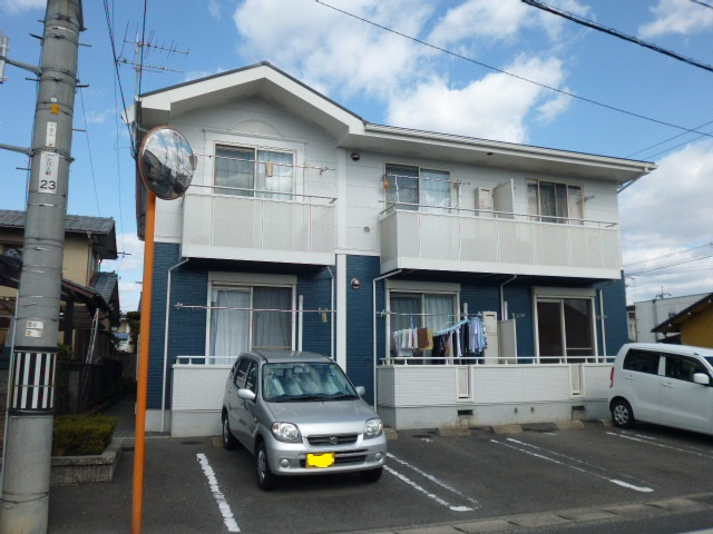 ソレイユKの駐車場