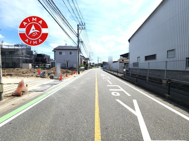 糟屋郡粕屋町内橋東1丁目第3-5棟（5号棟）の外観|前面道路含む現地の写真です。