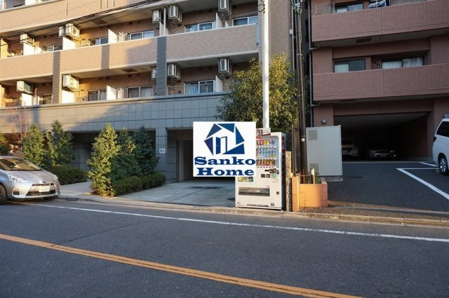 プレール・ドゥーク東京EASTⅡのエントランス