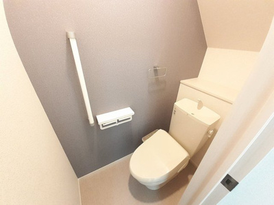 【トイレ】 | ＤＫ　ＳＥＬＥＣＴ　宝殿　Ⅰ | ゆったりとした空間のトイレです