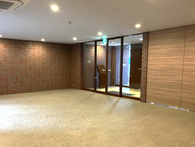 【エントランス】