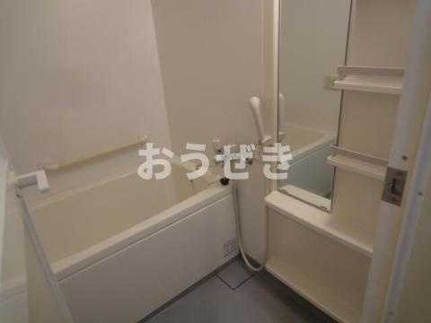 ヴィラ・デル・ソーレ扇町の浴室