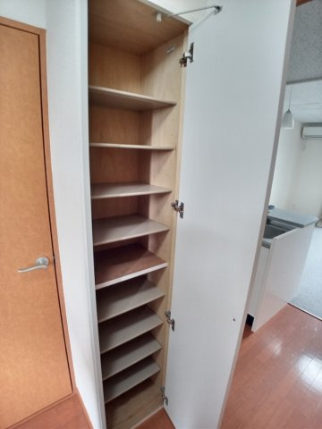 レオパレスエスピナカⅢの玄関