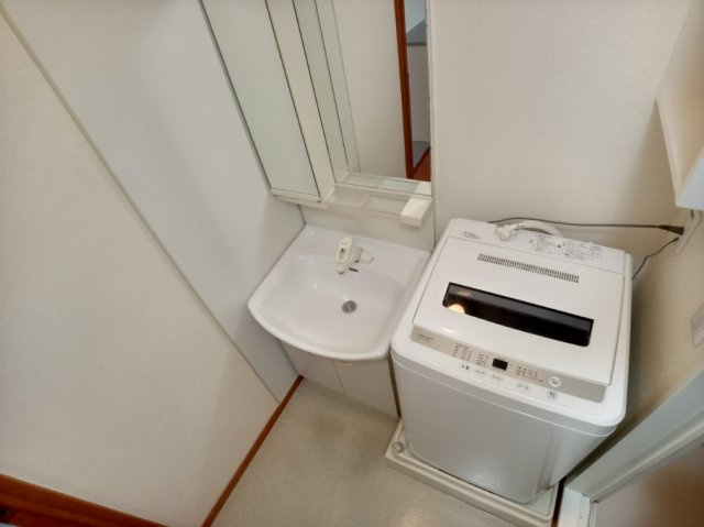 レオパレスエスピナカⅢの独立洗面台