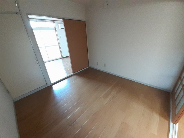 フローラルハイツの寝室