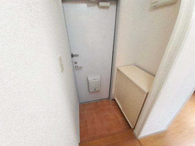 フローラルハイツの玄関