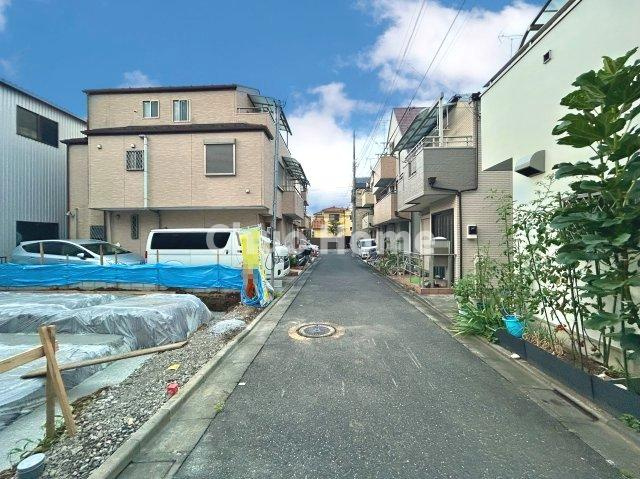 江戸川区篠崎町7丁目新築分譲住宅の前面道路含む現地写真|前面道路