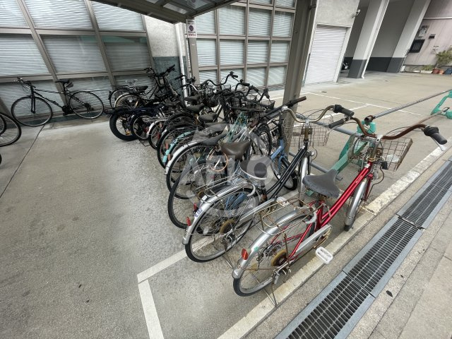 十三本町ウインズマンションⅡの設備|十三本町ウインズマンションⅡ　駐輪場