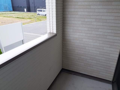 【バルコニー】 | すみれ草 | お洗濯にも便利なバルコニー付き