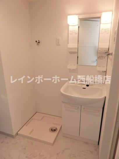 エレンシアKの洗面所