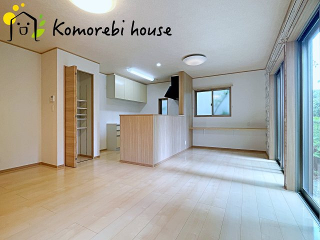 桶川市加納　中古戸建ての居間・リビング|ゆったりとした居間です