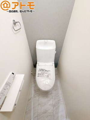 【トイレ】 | 葵区田町2丁目　新築戸建　C号棟 | 年代を問わず使いやすい洗浄機能付きのトイレ♪肌への負担をも減らせるのでお子様の敏感なお肌も安心！