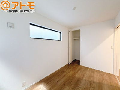 【子供部屋】 | 葵区田町2丁目　新築戸建　C号棟 | 壁と床がシンプルな色合いだからこそ自分だけの空間を作れます♪お部屋作りのイメージは順調でしょうか♪