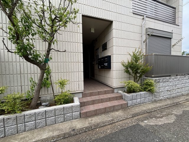 ラフィネ洗足池のエントランス