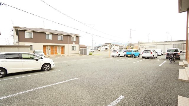 メルツの駐車場