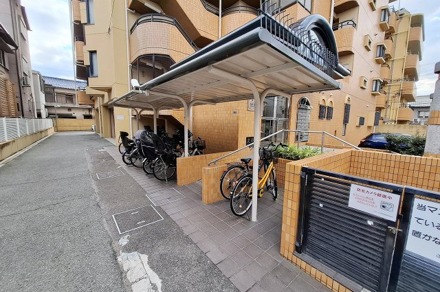 ふぁみーゆ松原参番館の駐輪場|駐輪場
