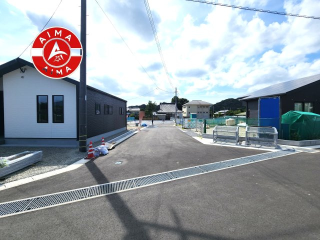 糟屋郡久山町大字久原第7-3棟（1号棟）の外観|前面道路含む現地の写真です。