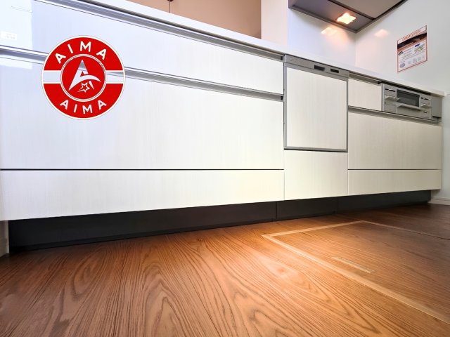 糟屋郡久山町大字久原第7-3棟（1号棟）の内観：施工例|キッチン。グリル・食器洗い乾燥機・浄水器も完備。