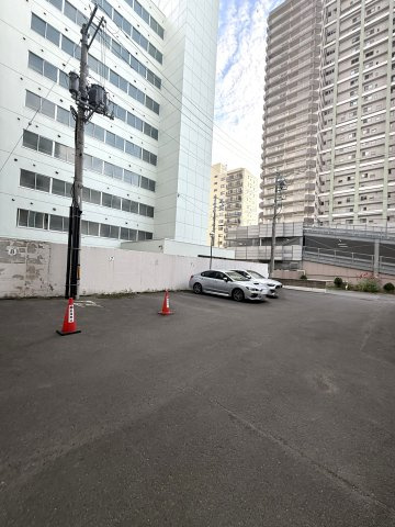 ロジェ中島公園の駐車場