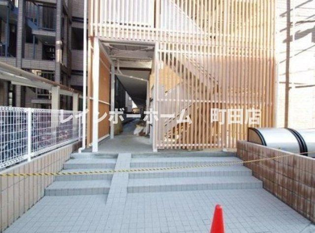 リブリ・メゾン・樹※初期費用分割あと払いサービス利用可能物件のエントランス