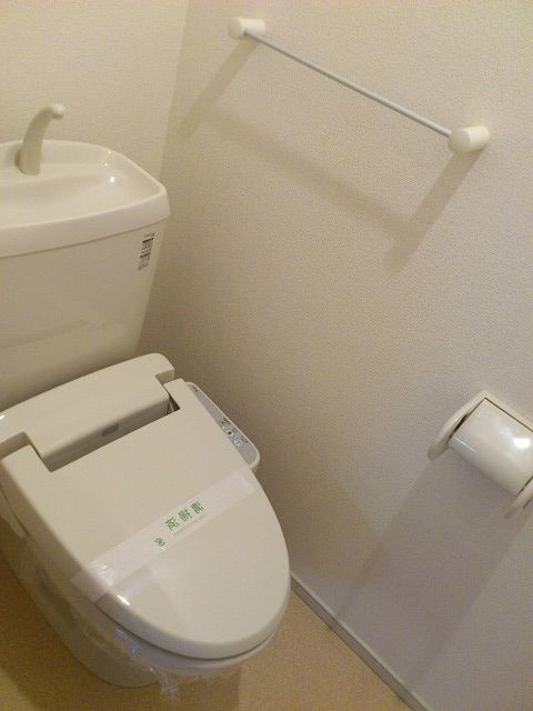 藤沢市片瀬１丁目のアパートのトイレ