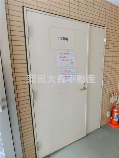 リクレイシア蒲田のその他共用部分|曜日時間関係なくゴミ捨て可能な敷地内ゴミ捨て場！