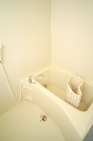 メゾン葉月の浴室|コンパクトで使いやすいお風呂です