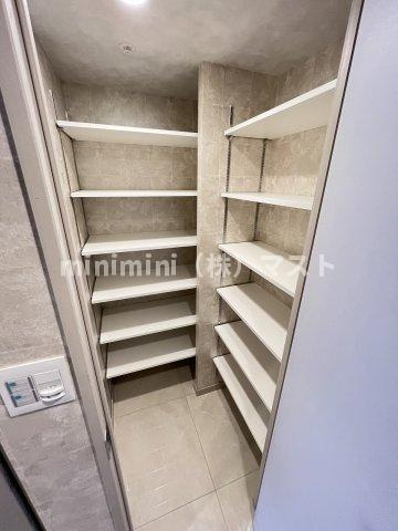 リンクハウス難波元町の収納|別室カラー参考写真