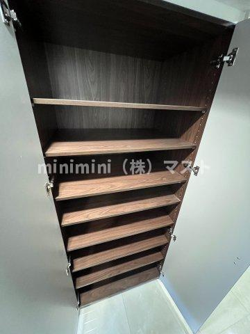 リンクハウス難波元町の収納|別室カラー参考写真