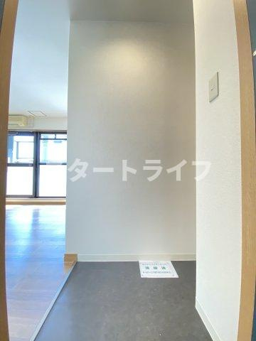 大阪市淀川区宮原１丁目の賃貸マンションの玄関