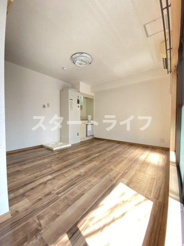 大阪市淀川区宮原１丁目の賃貸マンションの居間・リビング