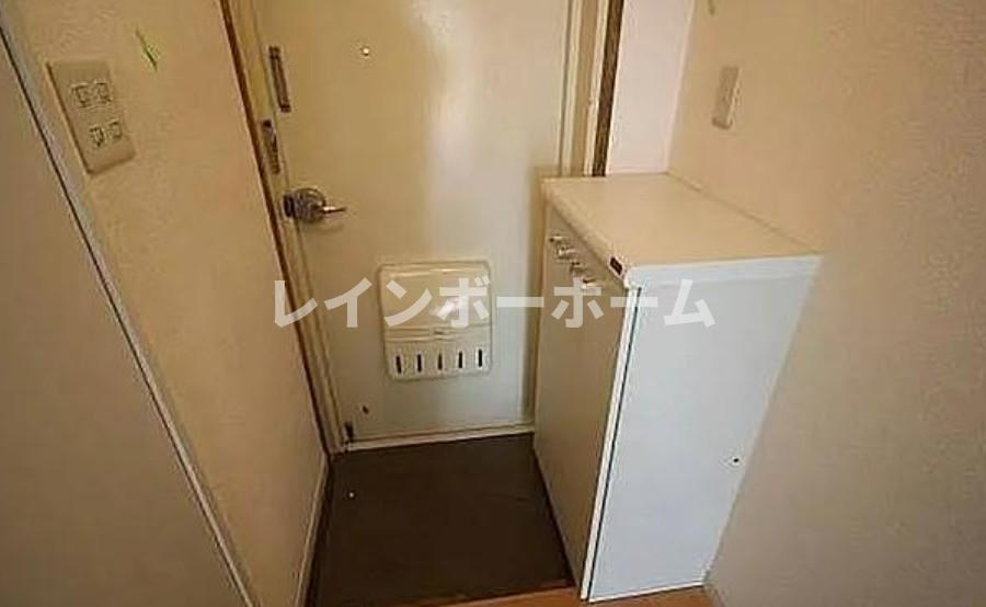 コーポ富士美の玄関