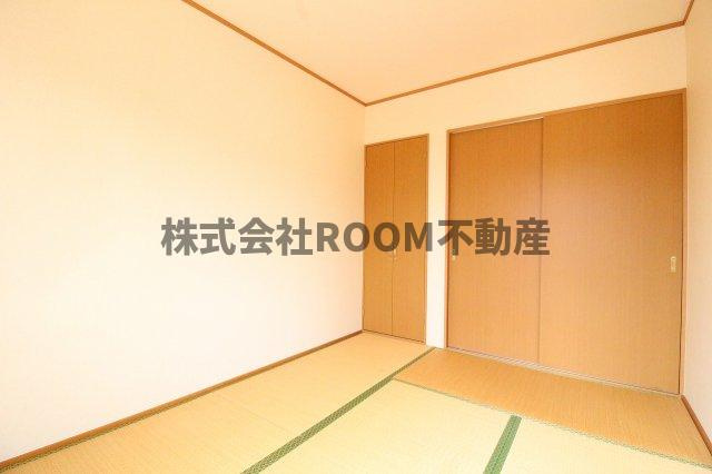 グリーンコーポ植木Ⅱの子供部屋|お子さんと一緒に遊べます