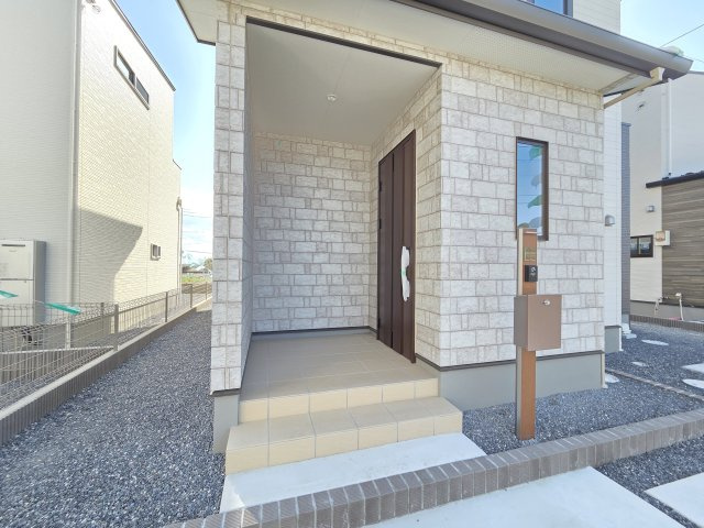 新築　太田市由良町第2期　21号棟の玄関