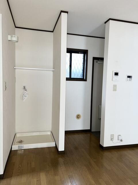フラッツ本町西の玄関