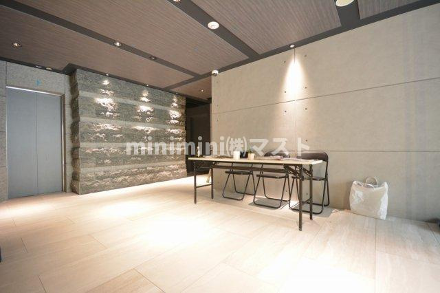 S-RESIDENCE難波大国町Unoのロビー