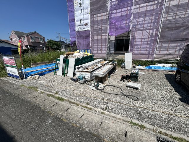 新築　伊勢崎市豊城町第１　Livele Garden.S　１号棟の駐車場|現地写真　駐車スペースは並列4台分可能です！


