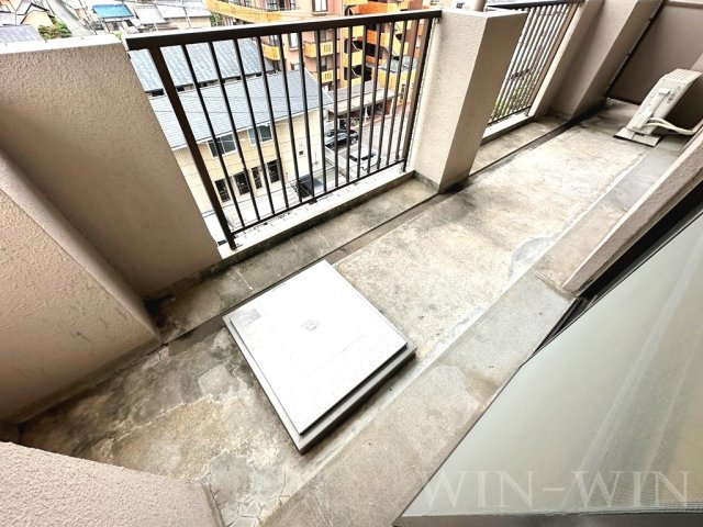 ヴィラモルガンのバルコニー|イメージ（同建物内別部屋の写真です）
