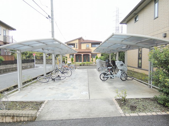 サニーサイド聖蹟Ⅱの駐車場
