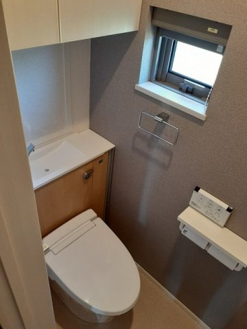 【トイレ】 | カレント美郷Ⅵ | 落ち着いた色調のトイレです
