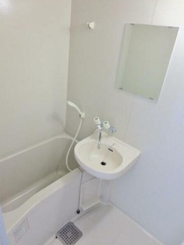 サンジェルシーネの浴室|※別部屋参考写真