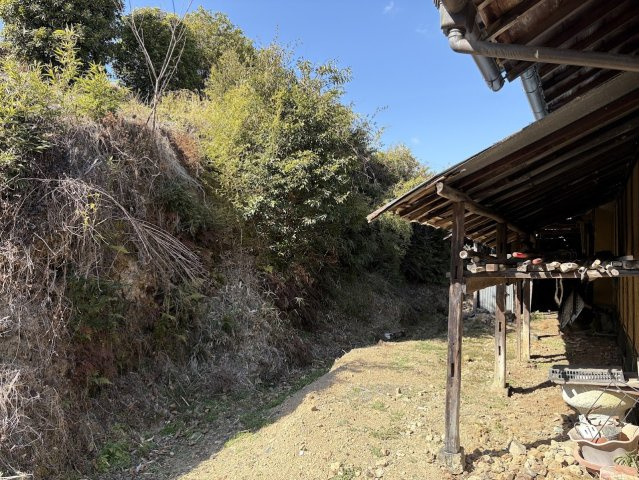ペディハウス加西市玉野町の前面道路含む現地写真