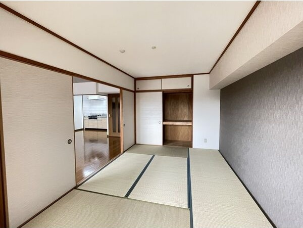ヴィアーレマルフク南館の和室