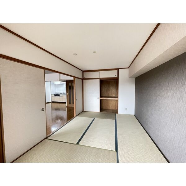 ヴィアーレマルフク南館の和室