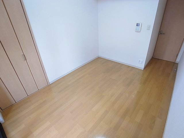 エルパラッツォ塚本の内装|明るいフローリング使用
