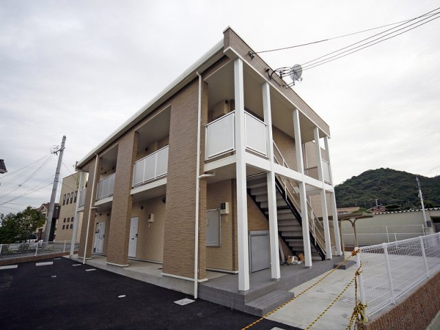 レオパレスイーストカサギの外観