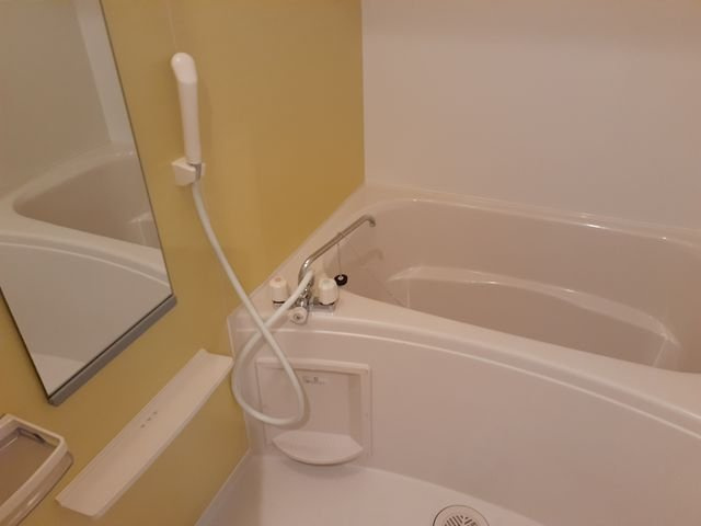 メゾンエイトの浴室