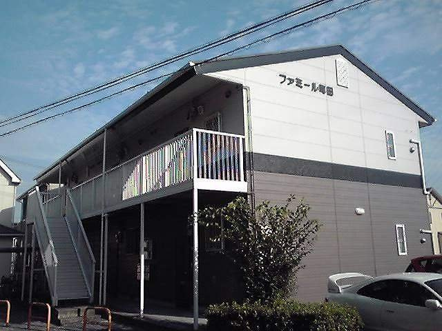 ファミィール町田の外観