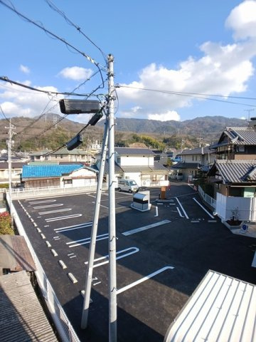 グレイスコートＢの駐車場|車をお持ちの方に嬉しい駐車場付きの物件です