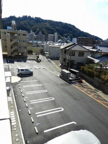サンオランジュの駐車場|駐車スペースもあります